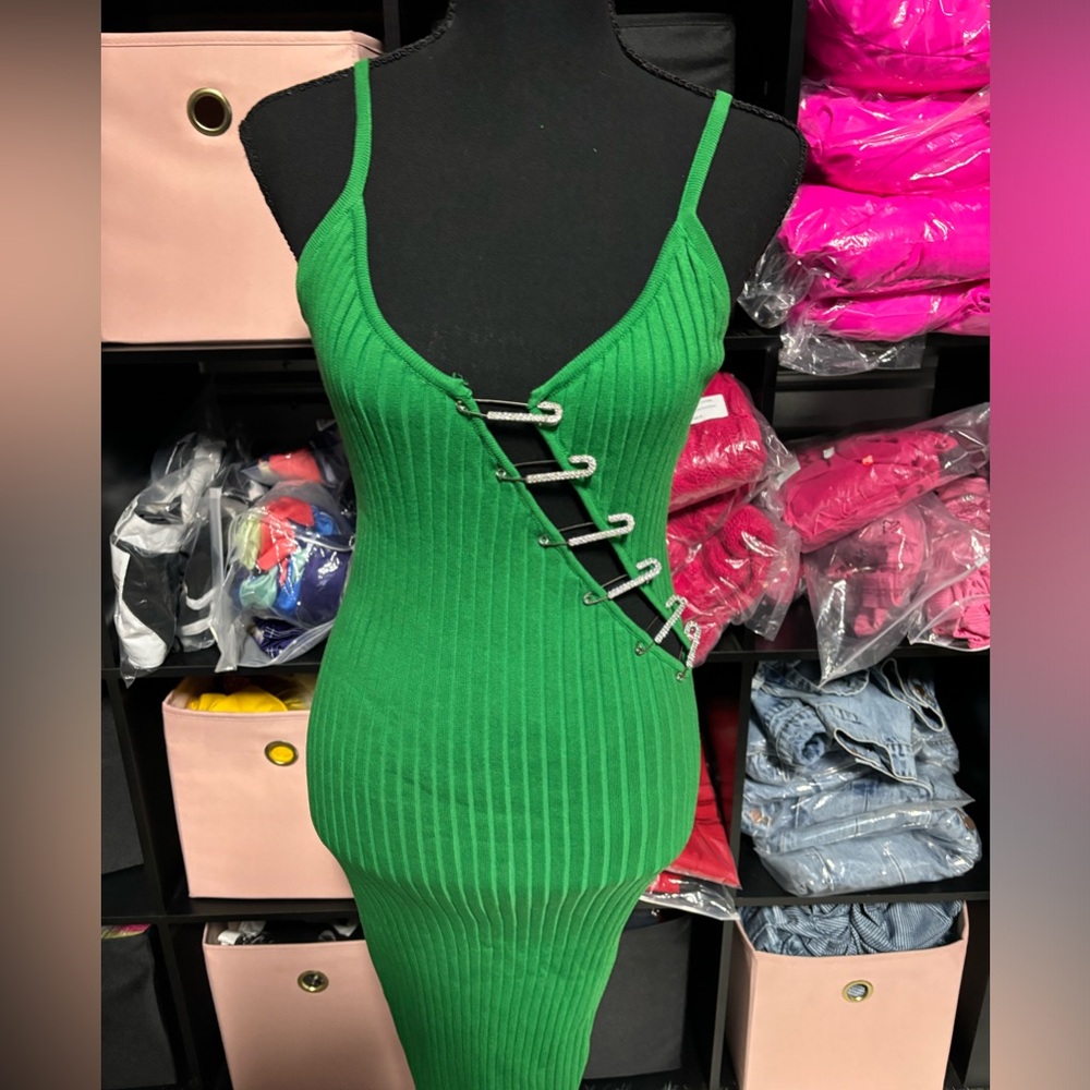 Clip Me In Dress